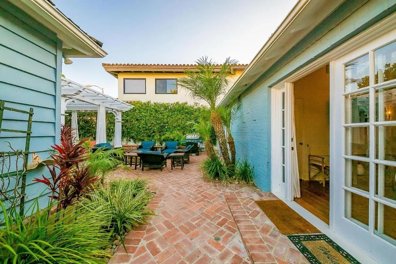 C402 - Paradise By The Sea Holiday home *