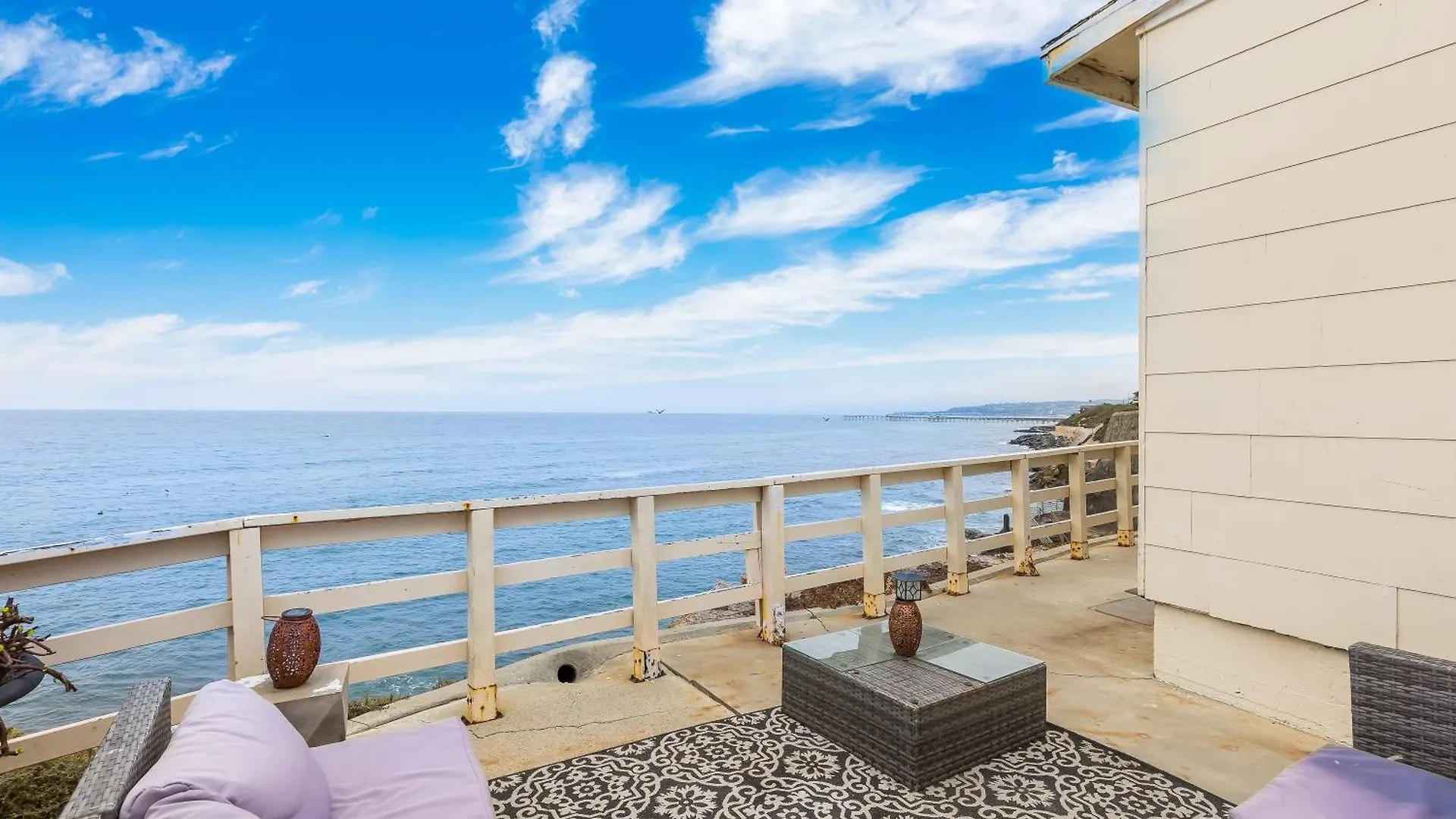 P1486m - Cliffs Oceanfront