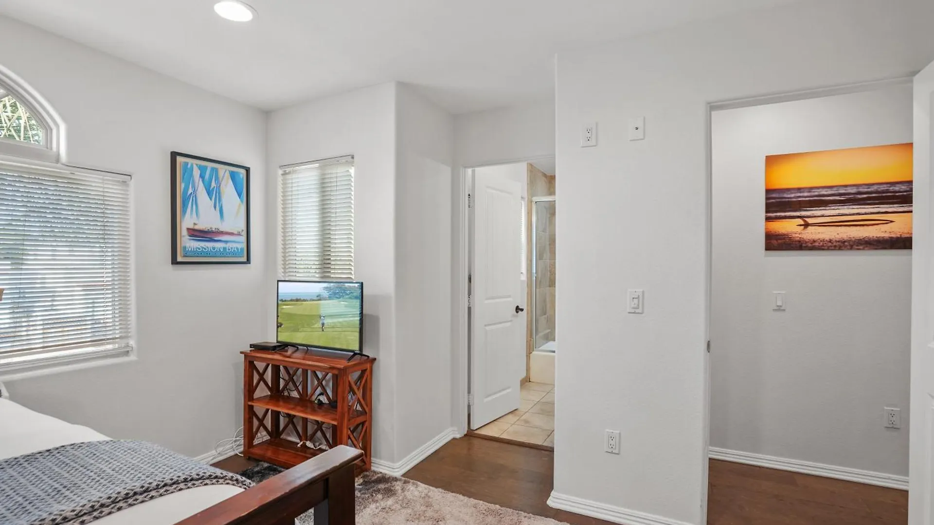 Holiday home Dreamin Luxury Water View Ac Garage Fast Wifi Rooftop Patio 5175
