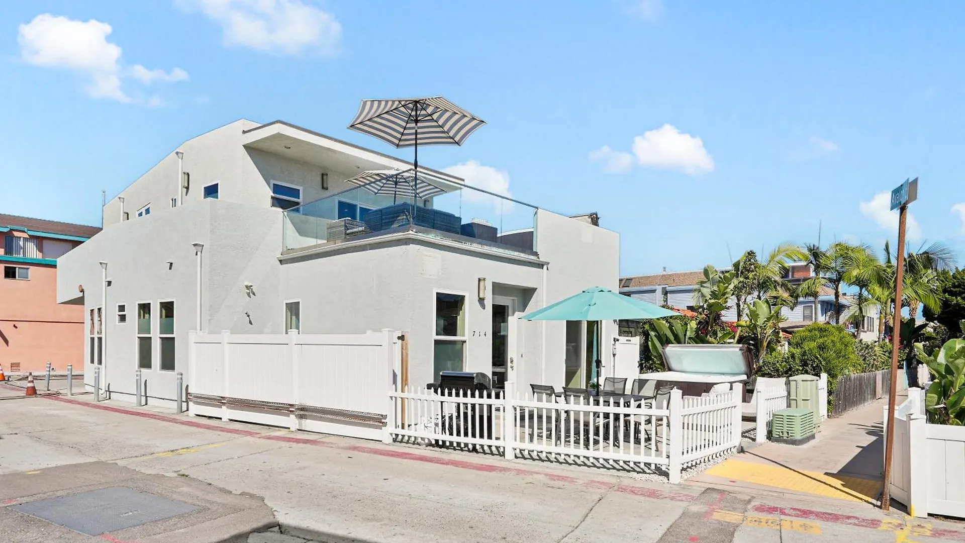 A714b - South Mission Paradise Ii *