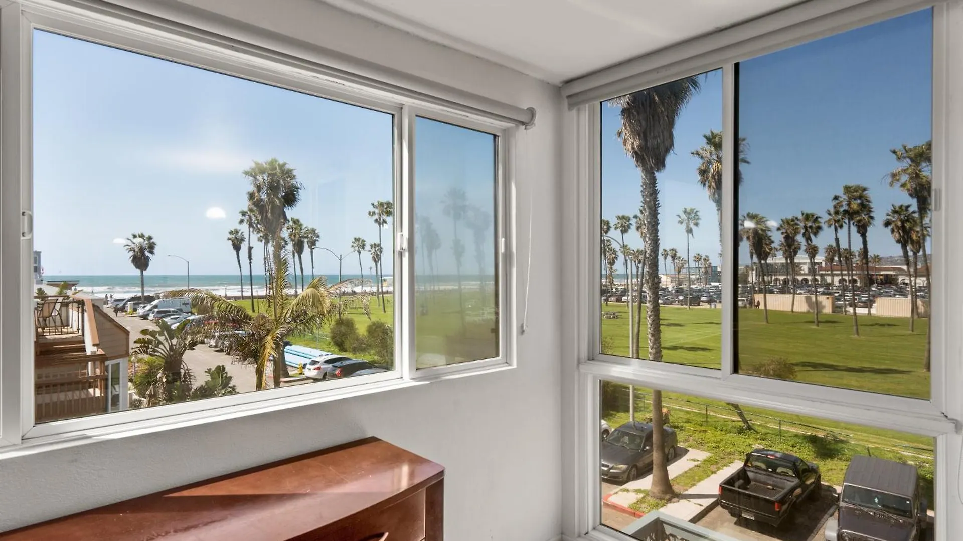 Belmont Patio - Ocean View Pet Friendly Patio & Garage- 5113