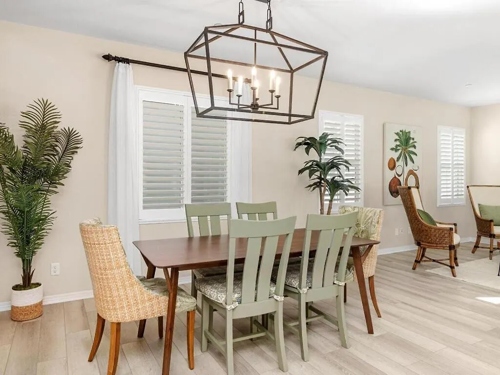 Need Is 4 Beds And A Luxury Yard Holiday home San Diego