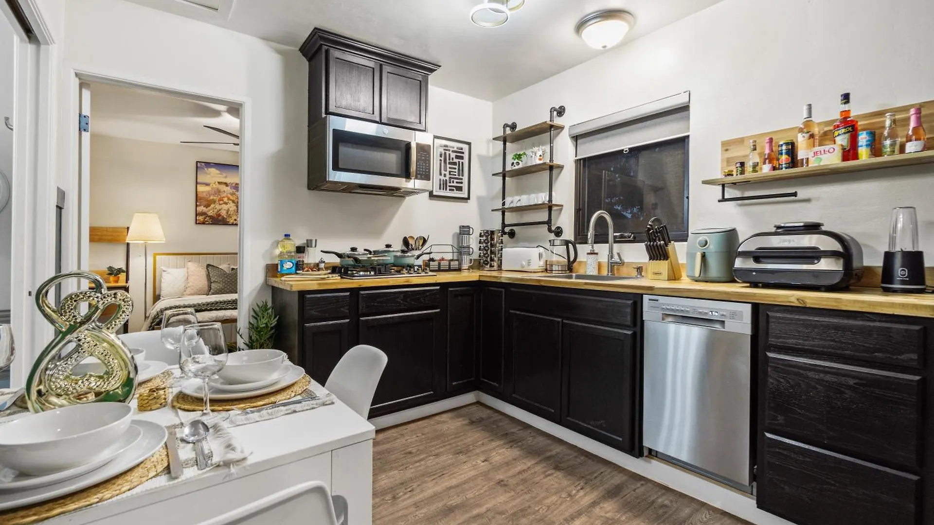 Entire Private 1-bedroom With Hot Spa, 1 Gbps Wi-fi, Parking, View * San Diego