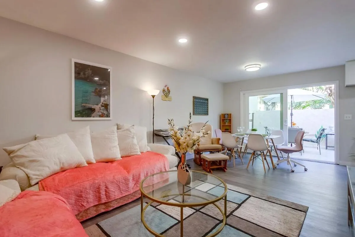 Entire Private 4-Bedroom Home W Pool, King Bed, Garage, Prime Location * San Diego