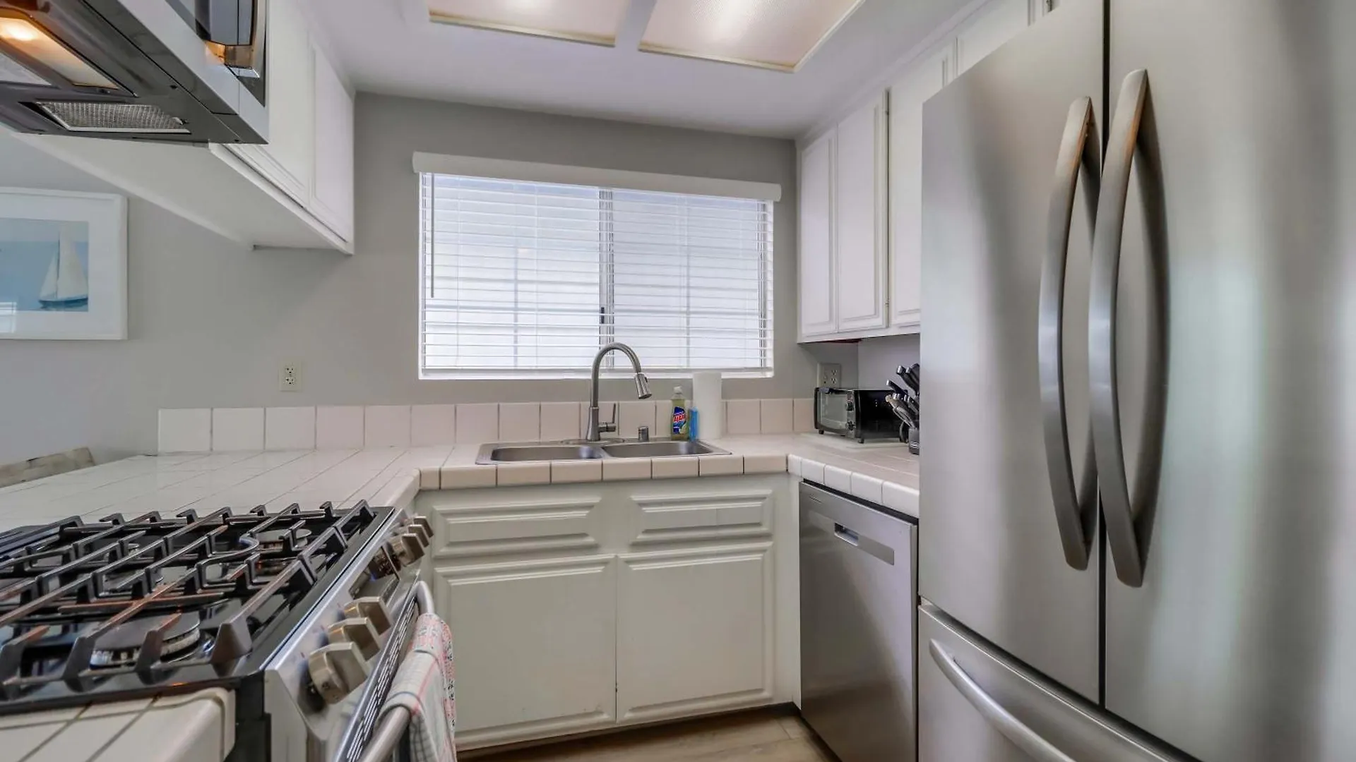 Steps To Bay & Ocean Belmont Park Dining Holiday home *