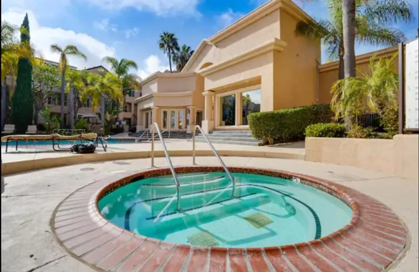 New Corner 2-story One Bedroom Venetian Vacation La Jolla Luxury Furnished Near And Utc Mall Apartment *
