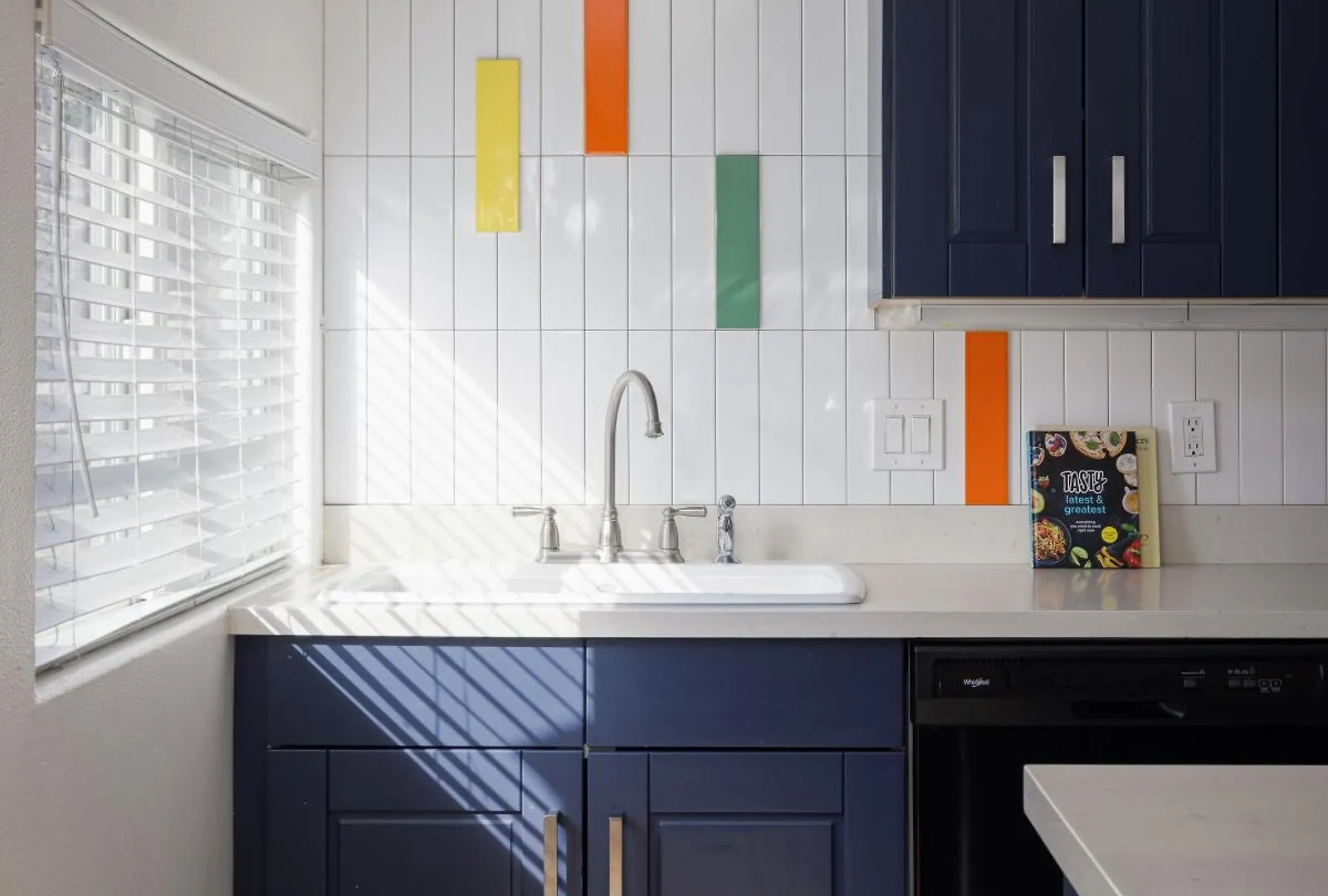 Modern Retro Close To Dt, Zoo, Parking, Hot Tub