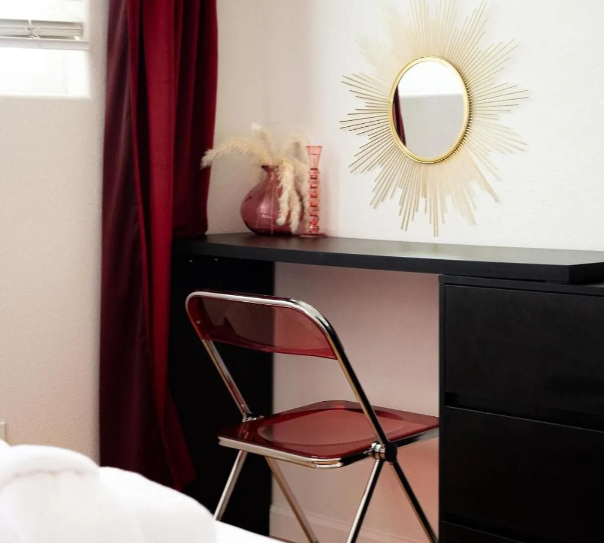 Modern Retro Close To Dt, Zoo, Parking, Hot Tub Holiday home *