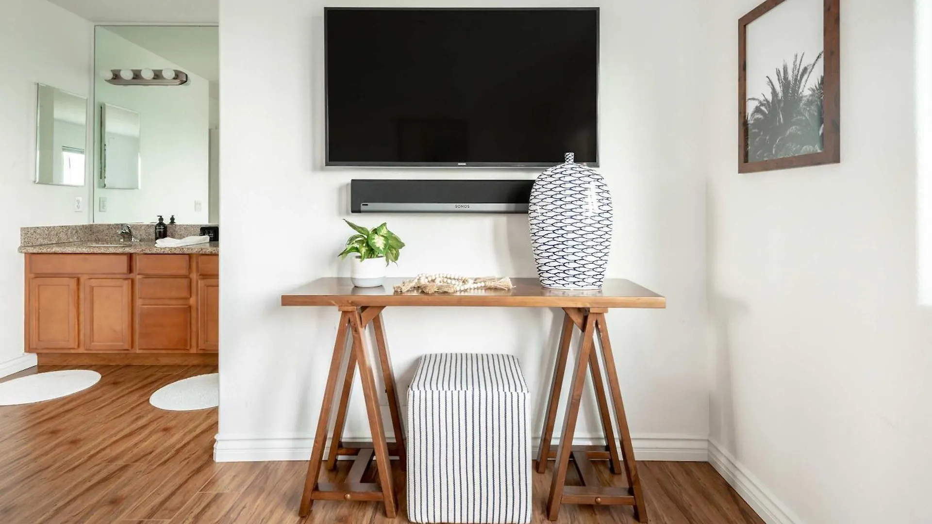 Walk To The Stylish Coastal Retreat * San Diego