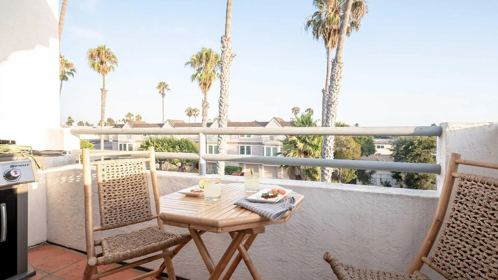 Walk To The Stylish Coastal Retreat Holiday home San Diego
