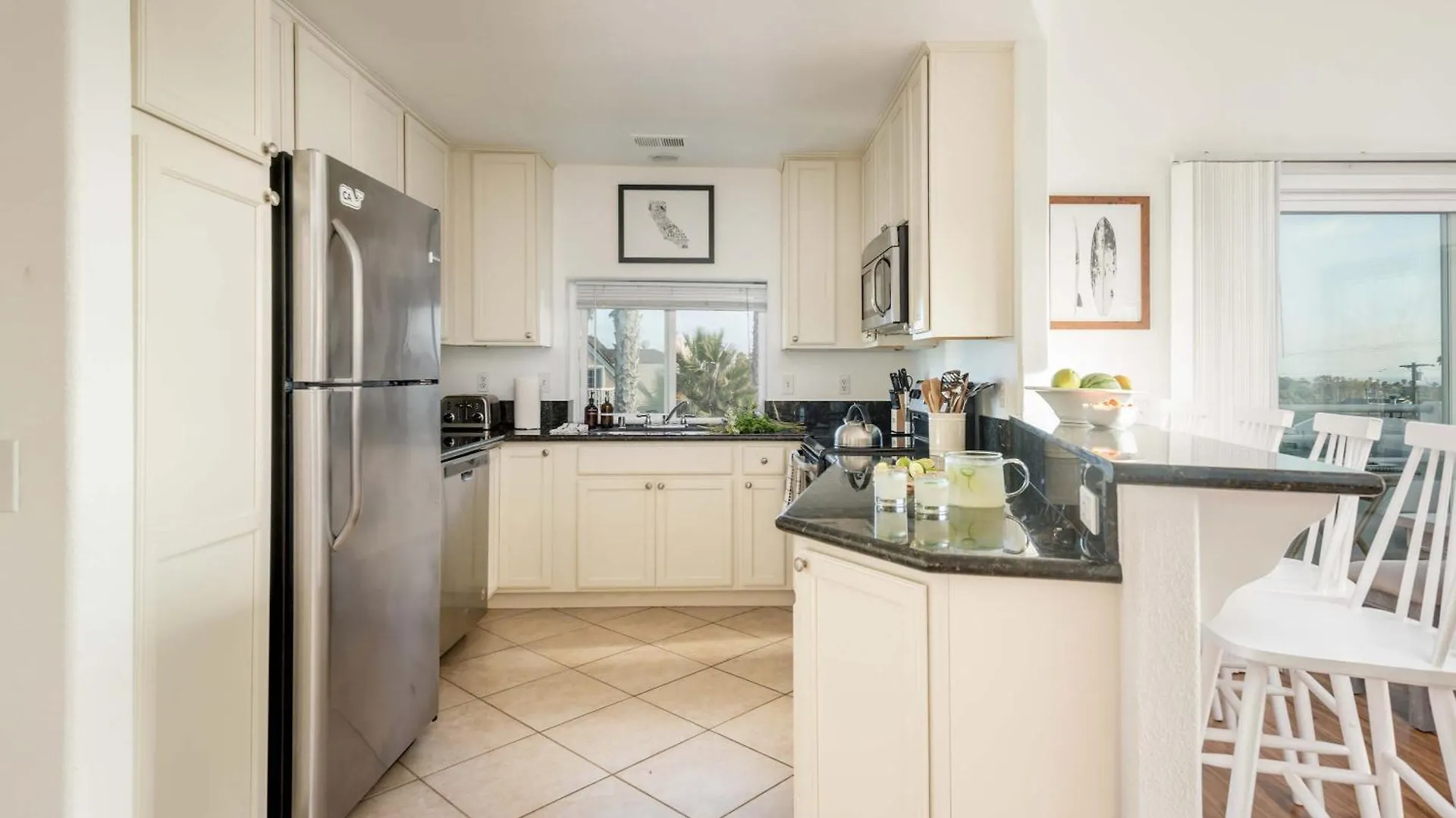 Walk To The Stylish Coastal Retreat * San Diego