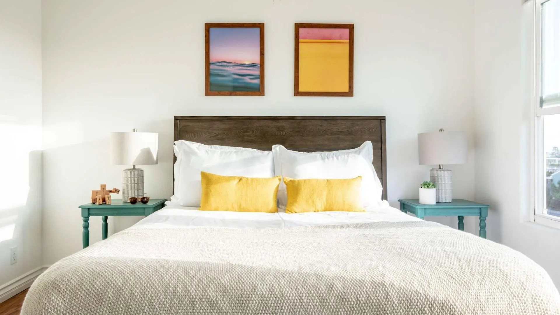 Holiday home Walk To The Stylish Coastal Retreat *