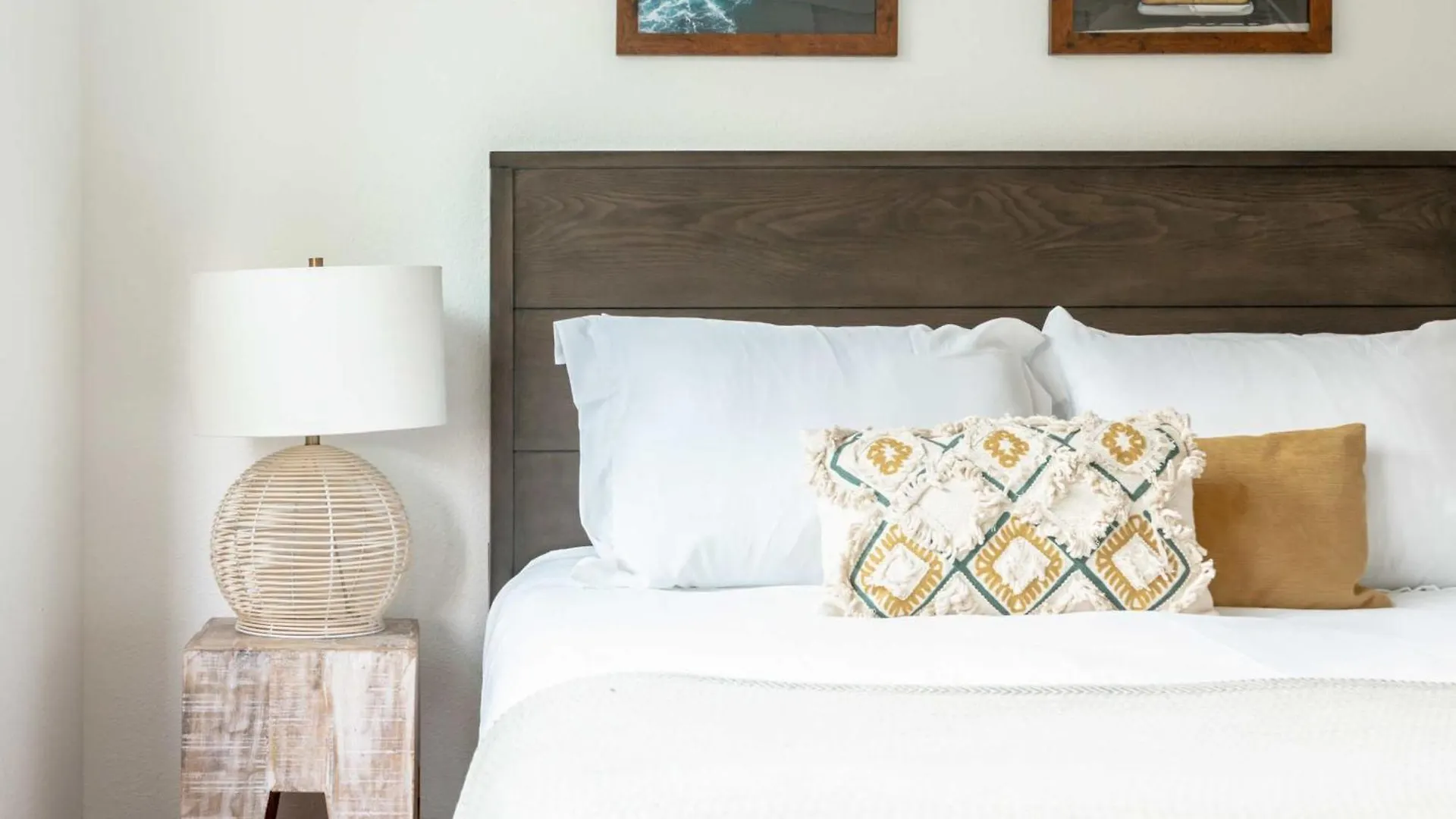 Walk To The Stylish Coastal Retreat * San Diego