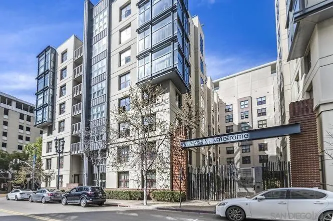 Gaslamp 2 Bed Penthouse Petco Park Convention Ctr