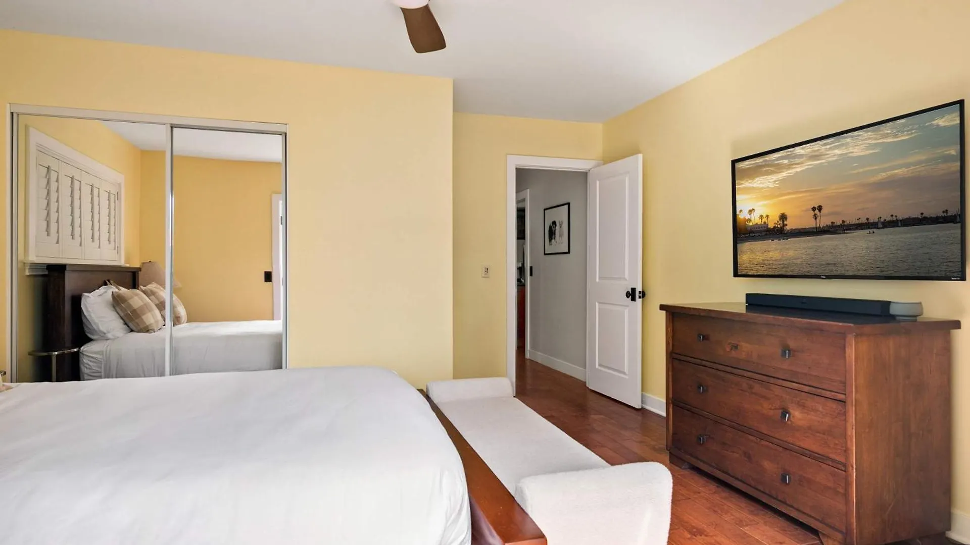 Cozy 3br Steps To Dining & Attractions