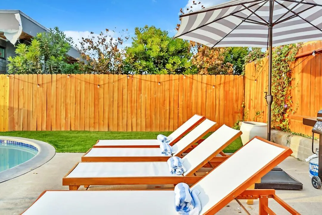 Luxe W Pool & Firepit, Bachelorette Friendly
