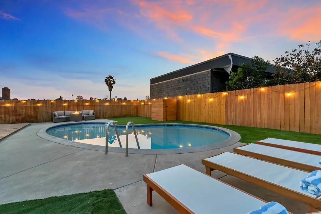 Luxe W Pool & Firepit, Bachelorette Friendly