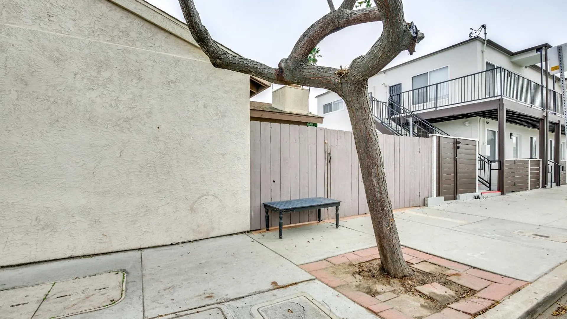 With Patio Steps To Ocean Park Holiday home *