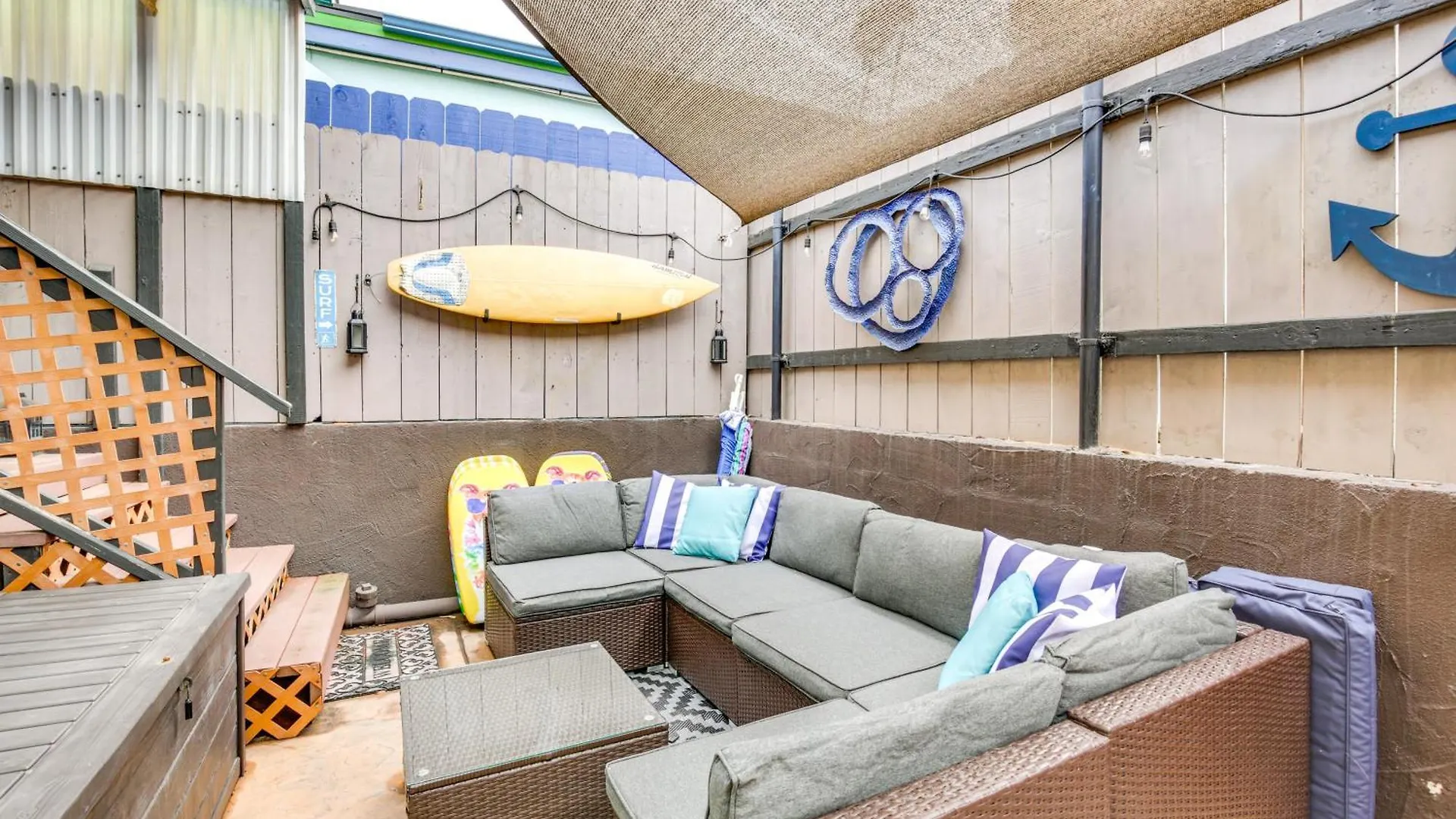 With Patio Steps To Ocean Park Holiday home *