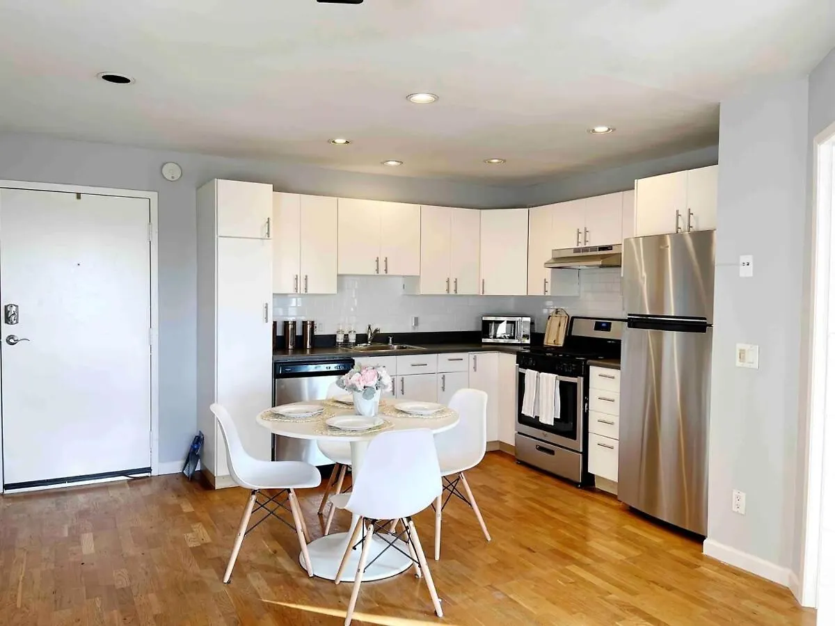 Apartament Bright & Quiet 1-bed With Balcony