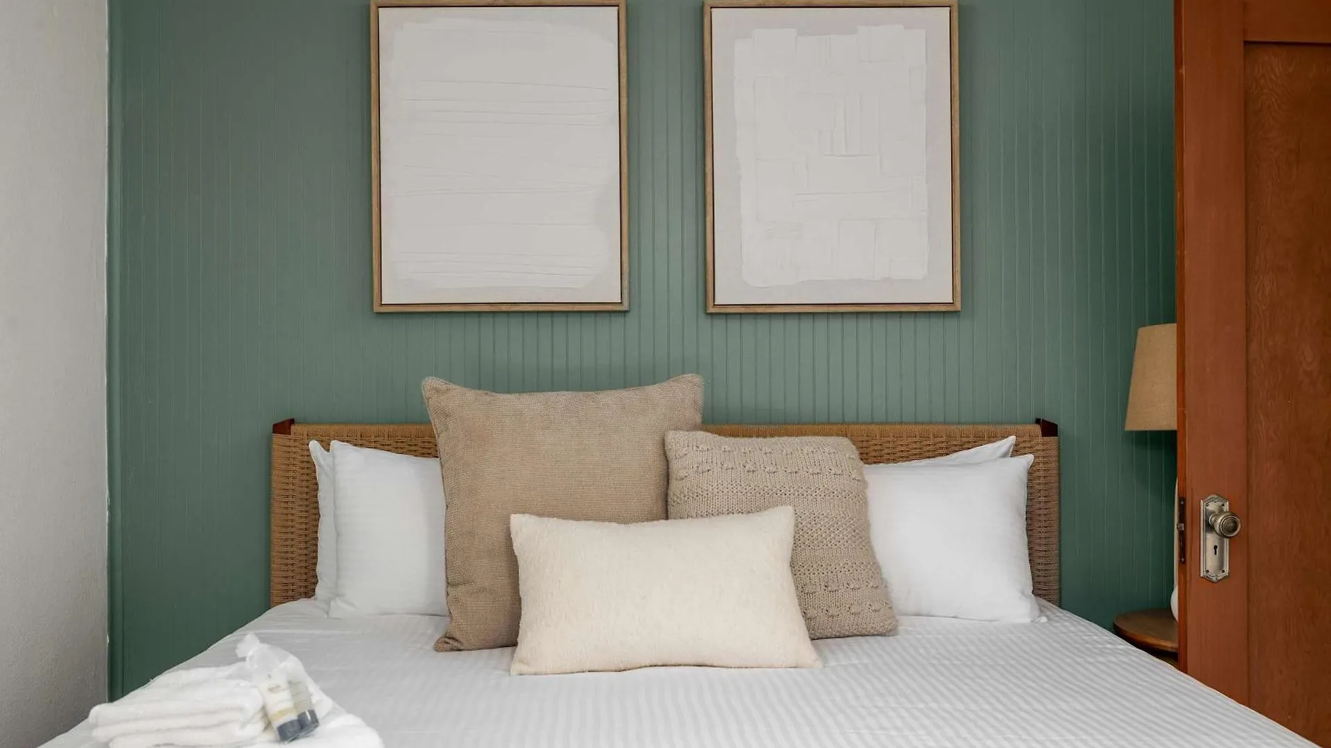 Falcon Street Retreat - Your Cozy Getaway Holiday home *