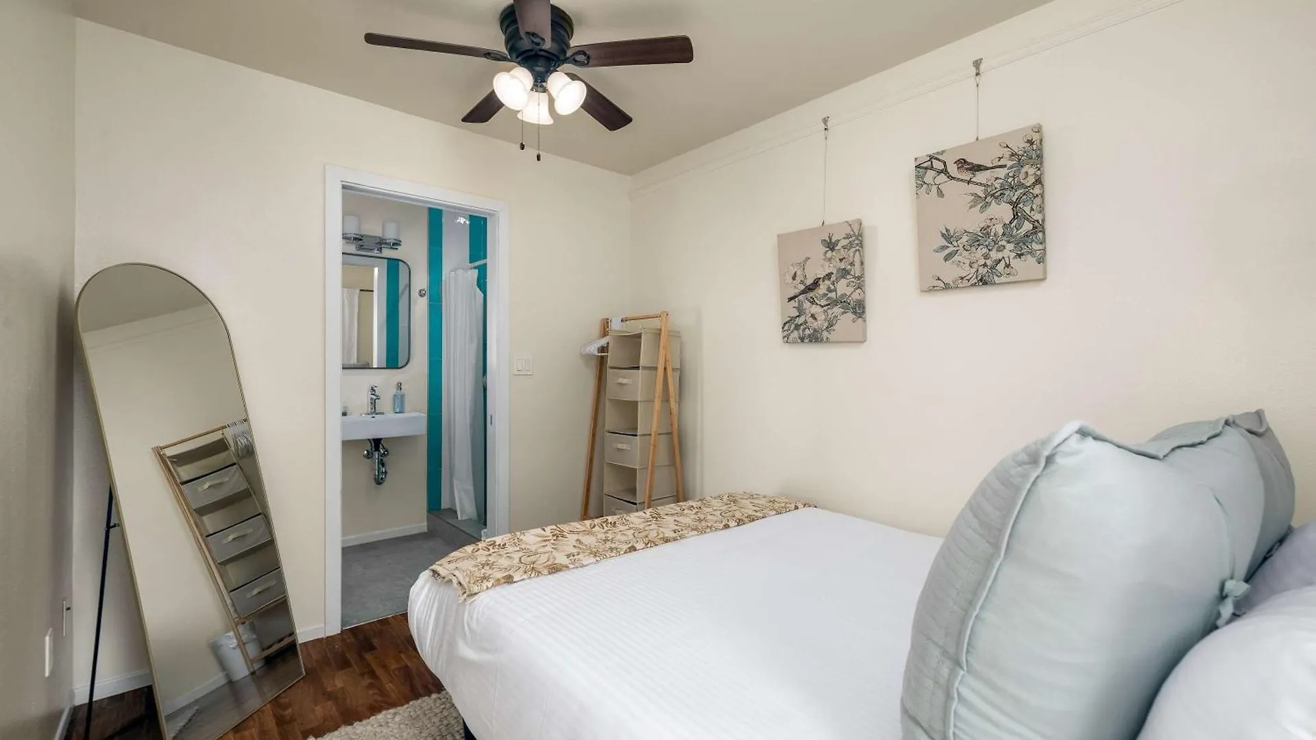 Falcon Street Retreat - Your Cozy Getaway San Diego