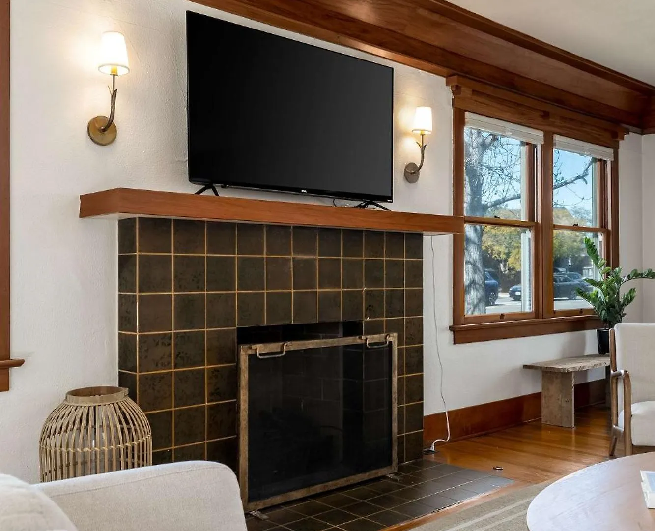 Falcon Street Retreat - Your Cozy Getaway *
