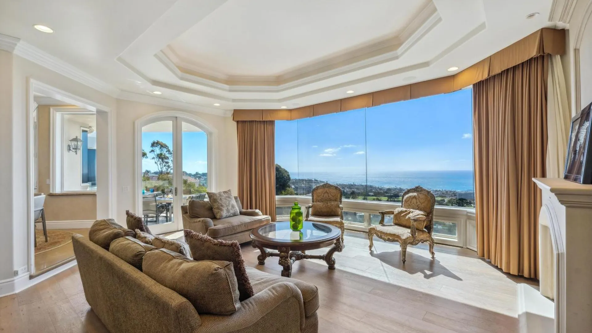 Seascape Estate *