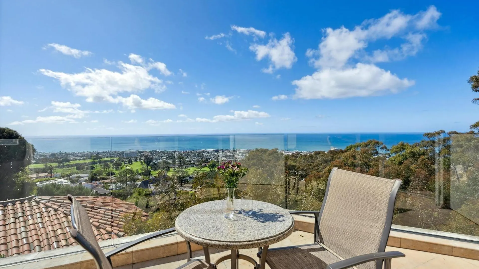 Seascape Estate *