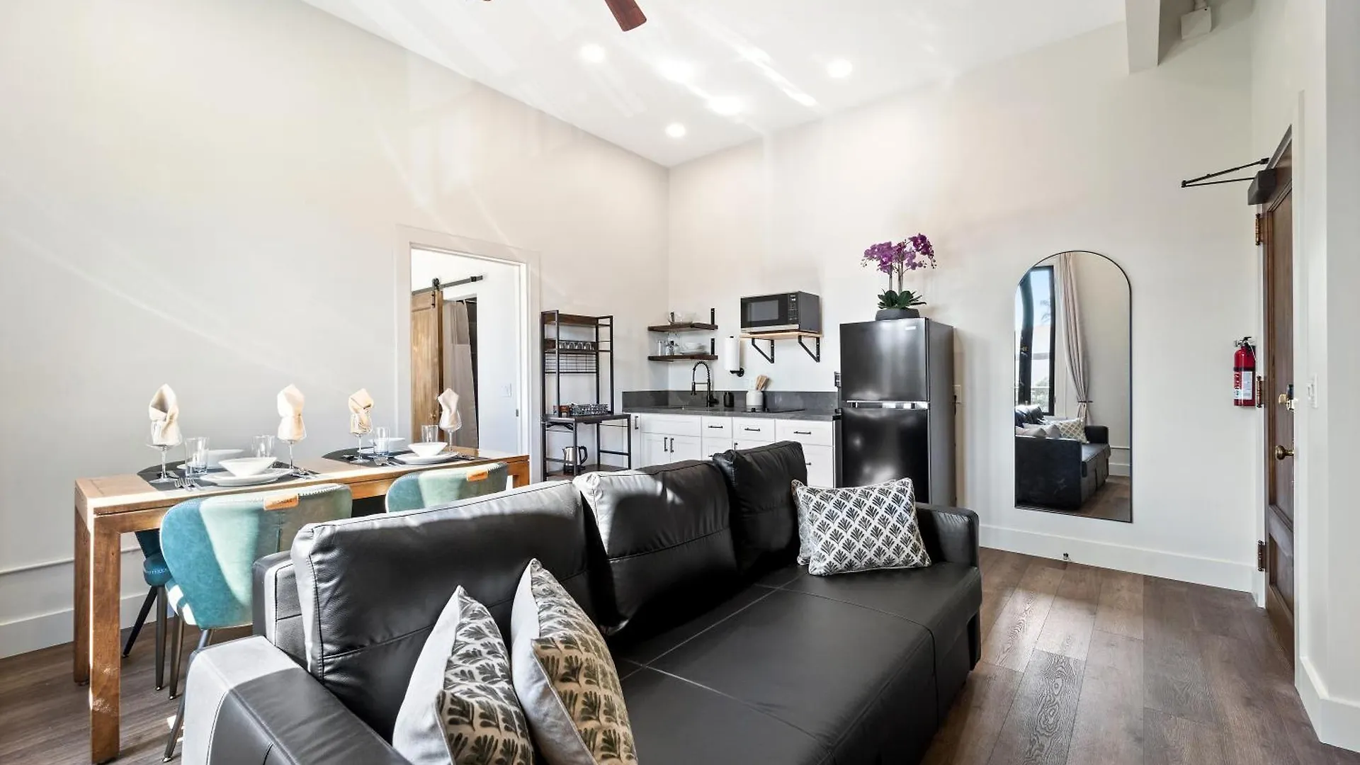 Renovated In Historic San Diego