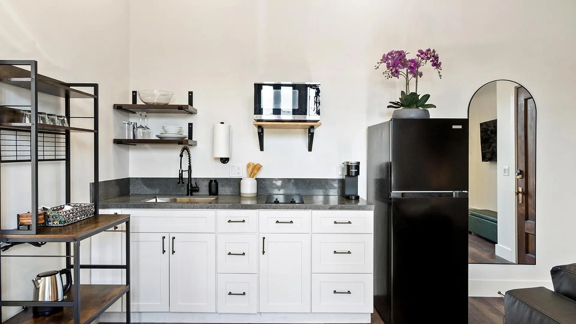 Renovated In Historic *