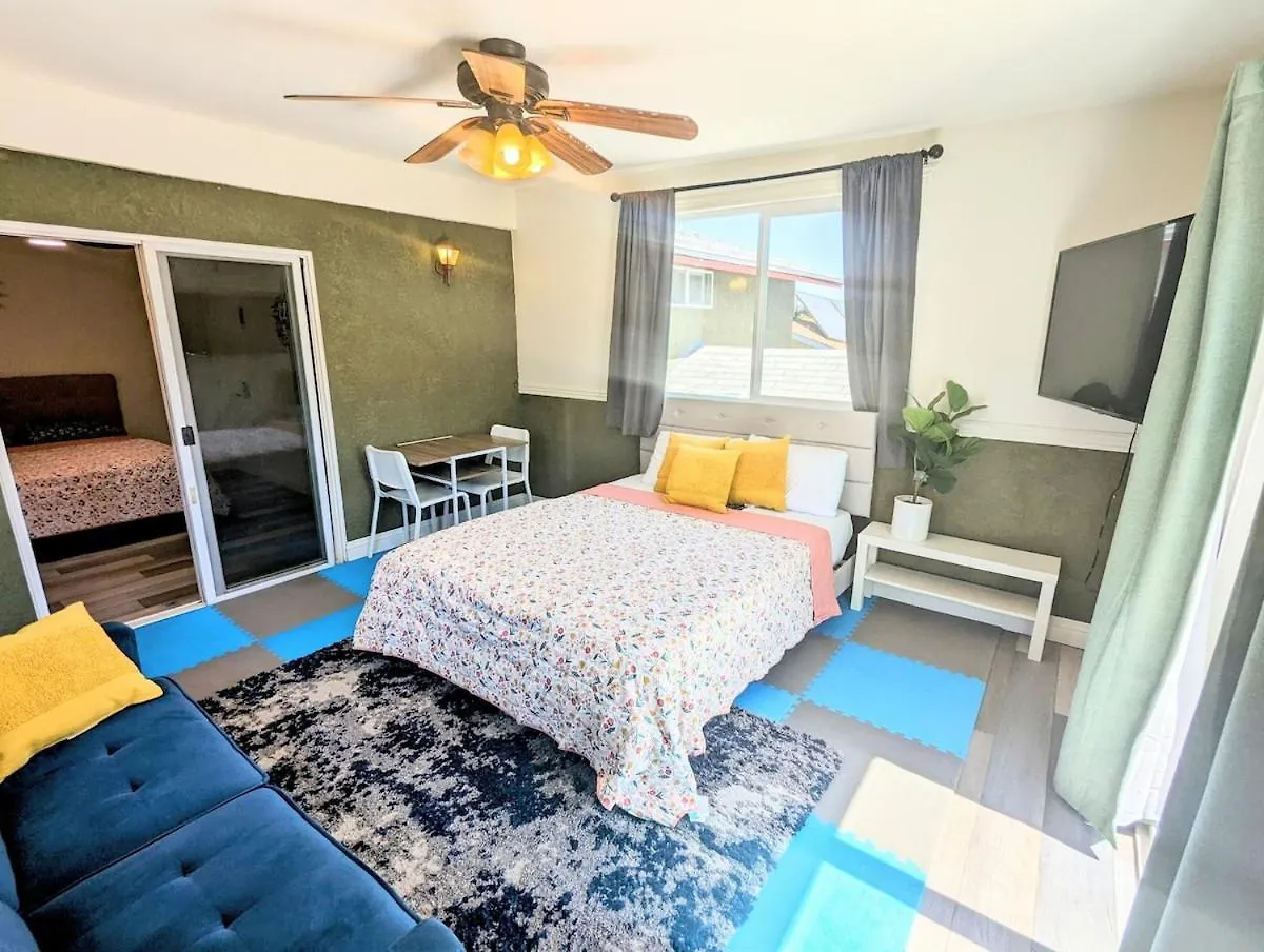 4 Bedrooms With 2 Private Baths * San Diego