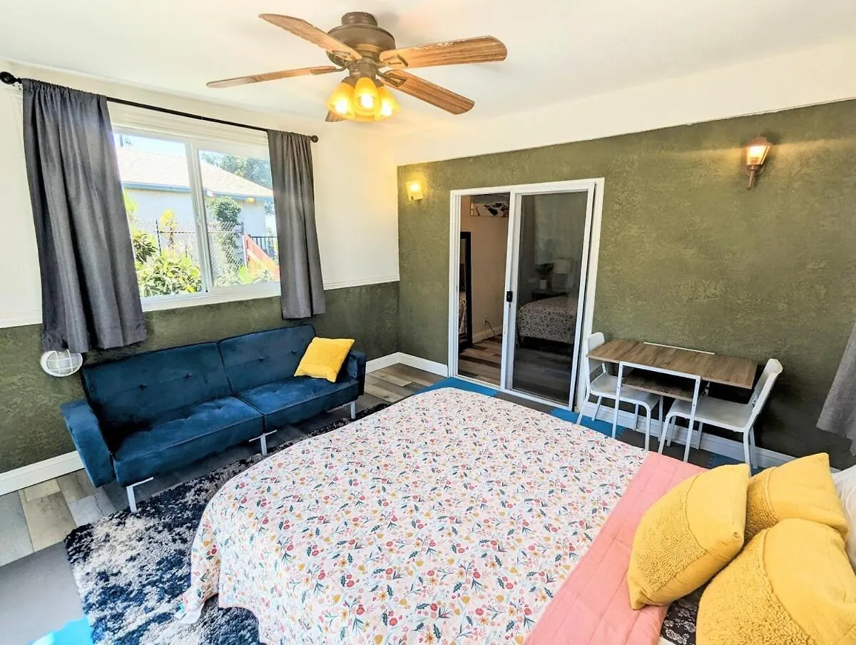 Holiday home 4 Bedrooms With 2 Private Baths