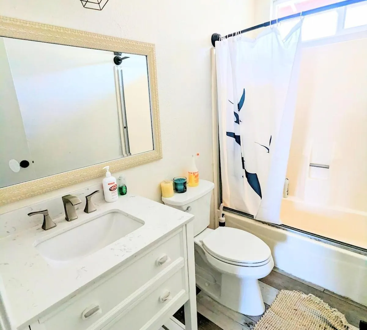 Holiday home 4 Bedrooms With 2 Private Baths *