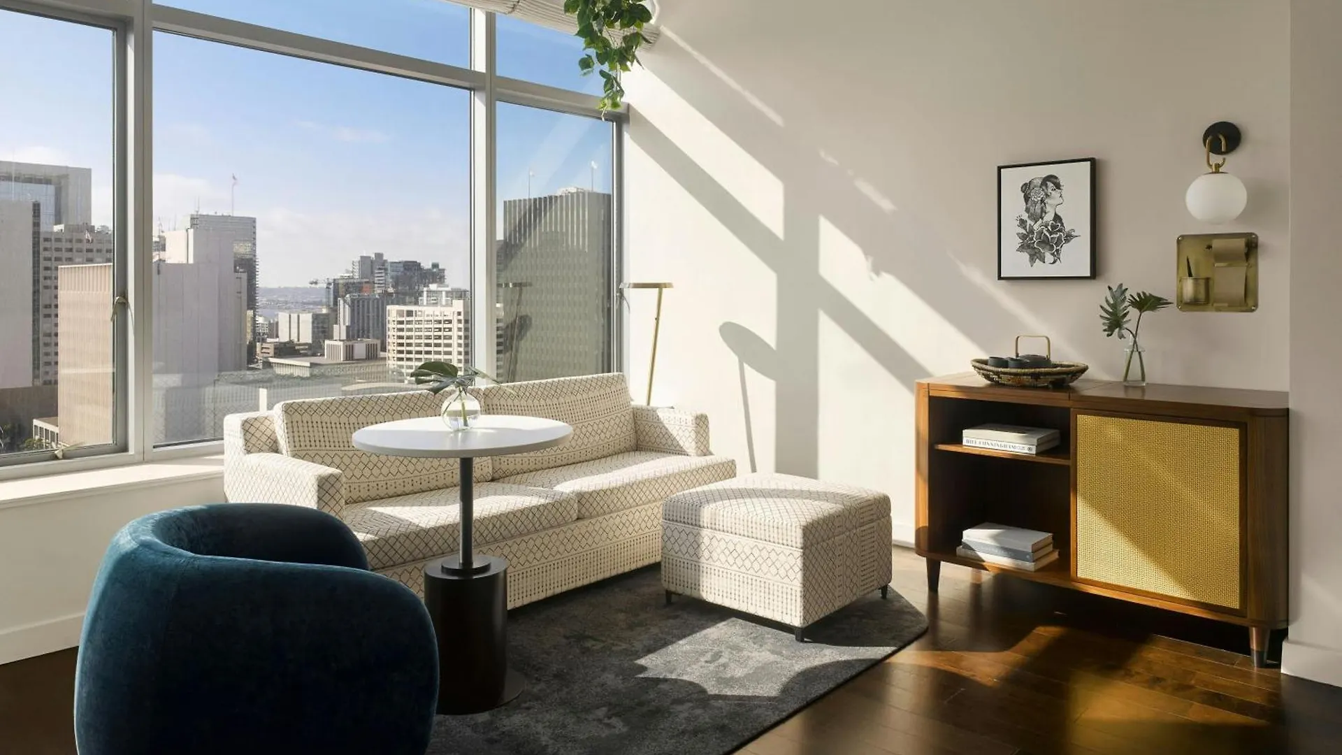 Alma Downtown, A Tribute Portfolio Hotel