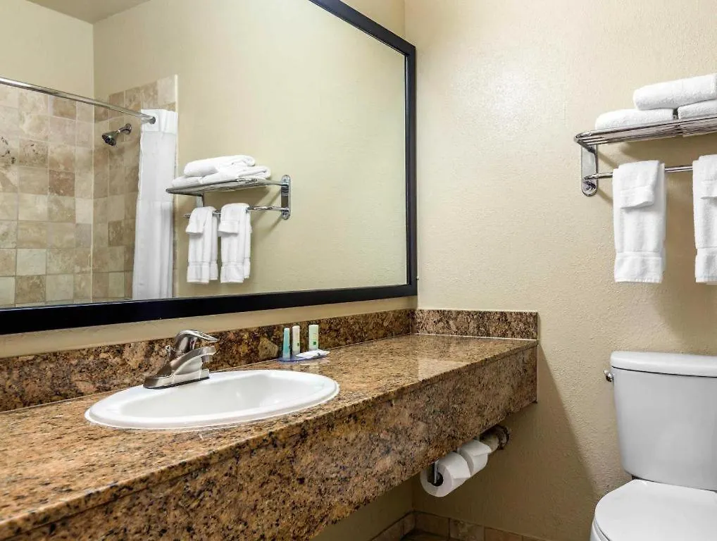 Hotel Ramada By Wyndham 2*