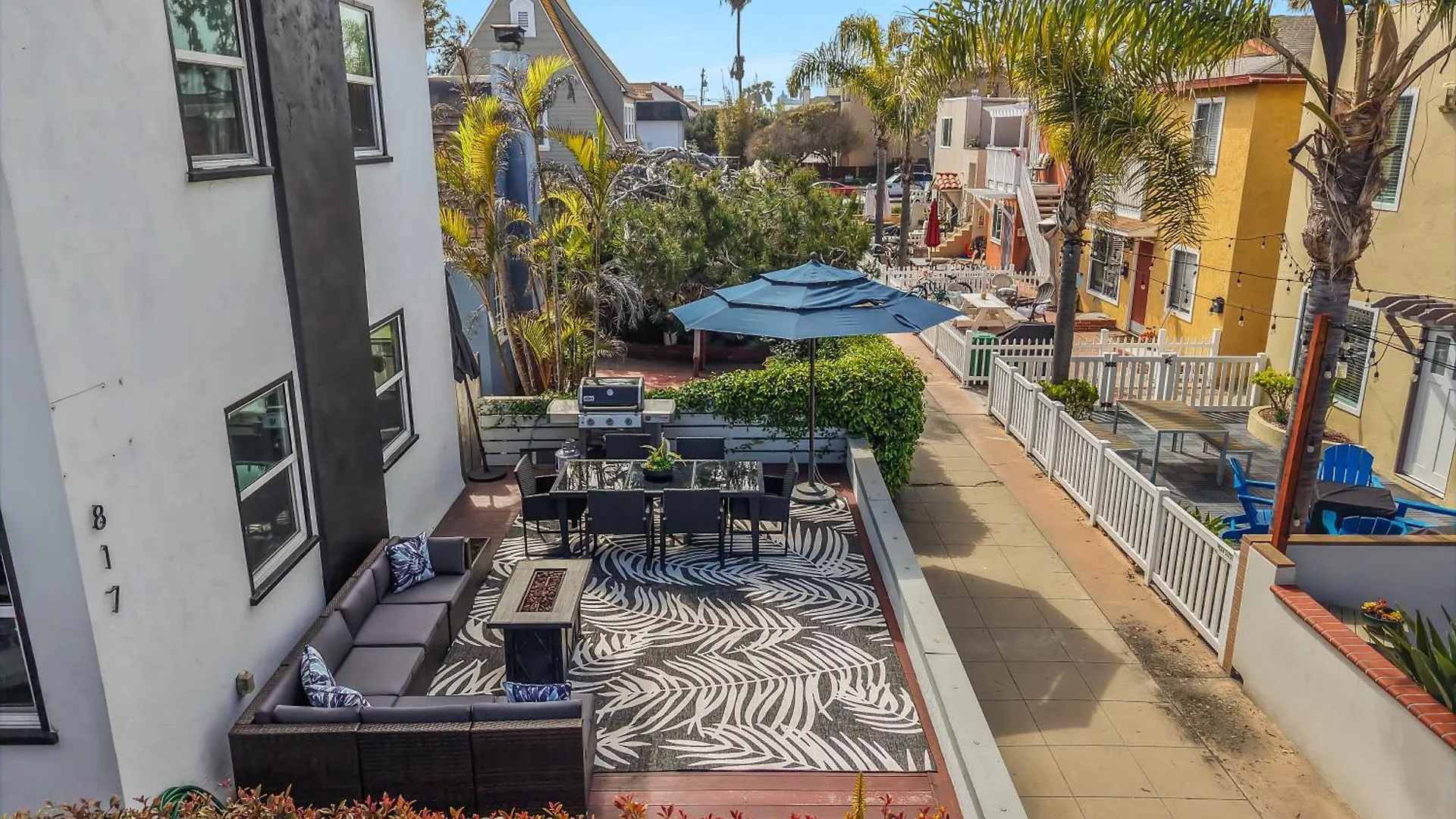 Steps To The With Private Patio Bbq And Fire Pit Holiday home