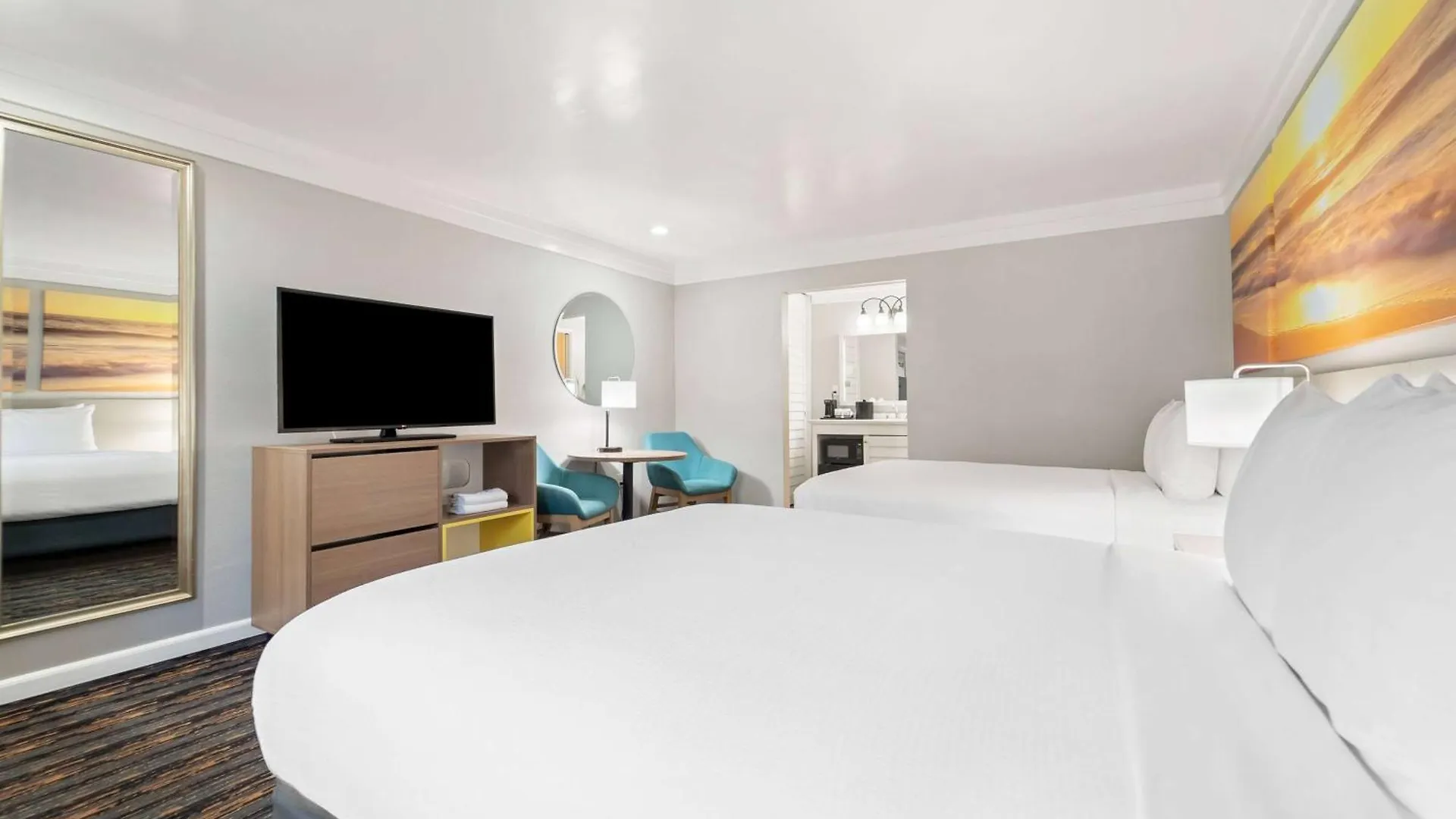 Days By Wyndham Circle Hotel