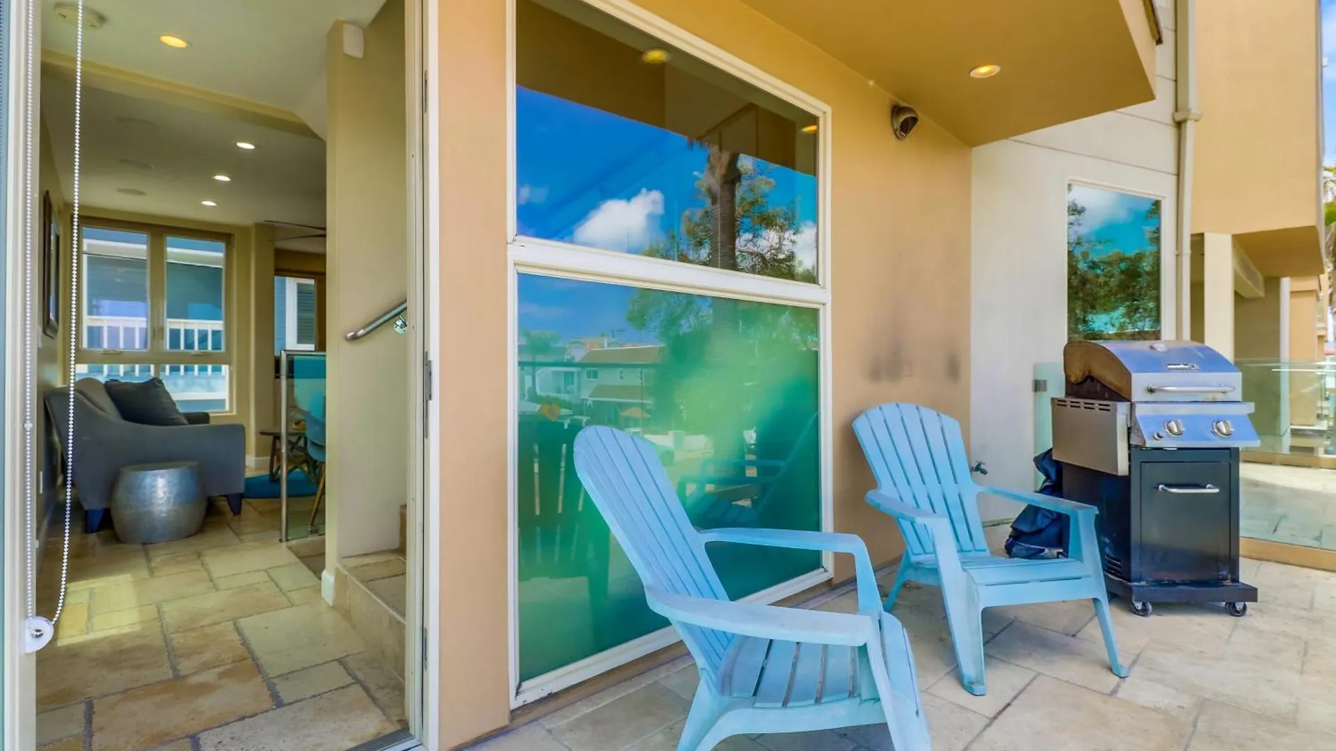 Ocean Breeze 1 & 2 Holiday home *