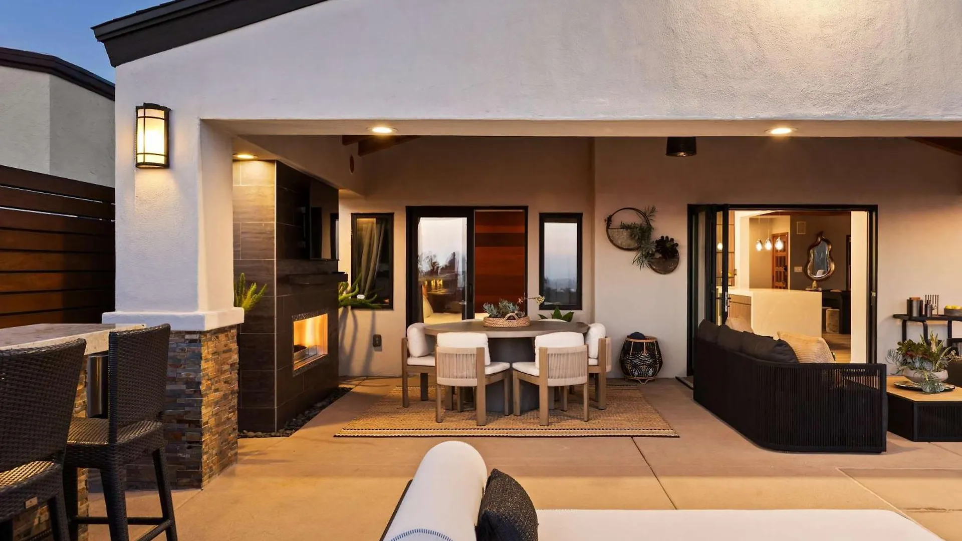 Panoramic Ocean Sunset Views With Heated Pool & Location Holiday home San Diego