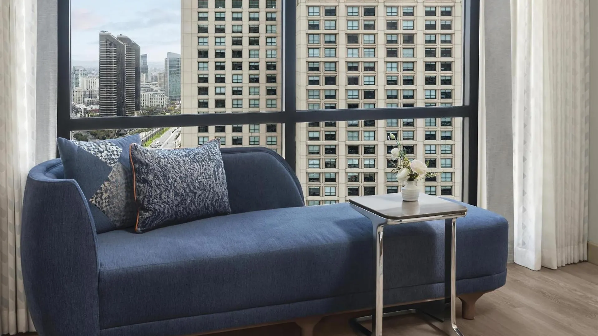 Hotel Manchester Grand Hyatt 4*