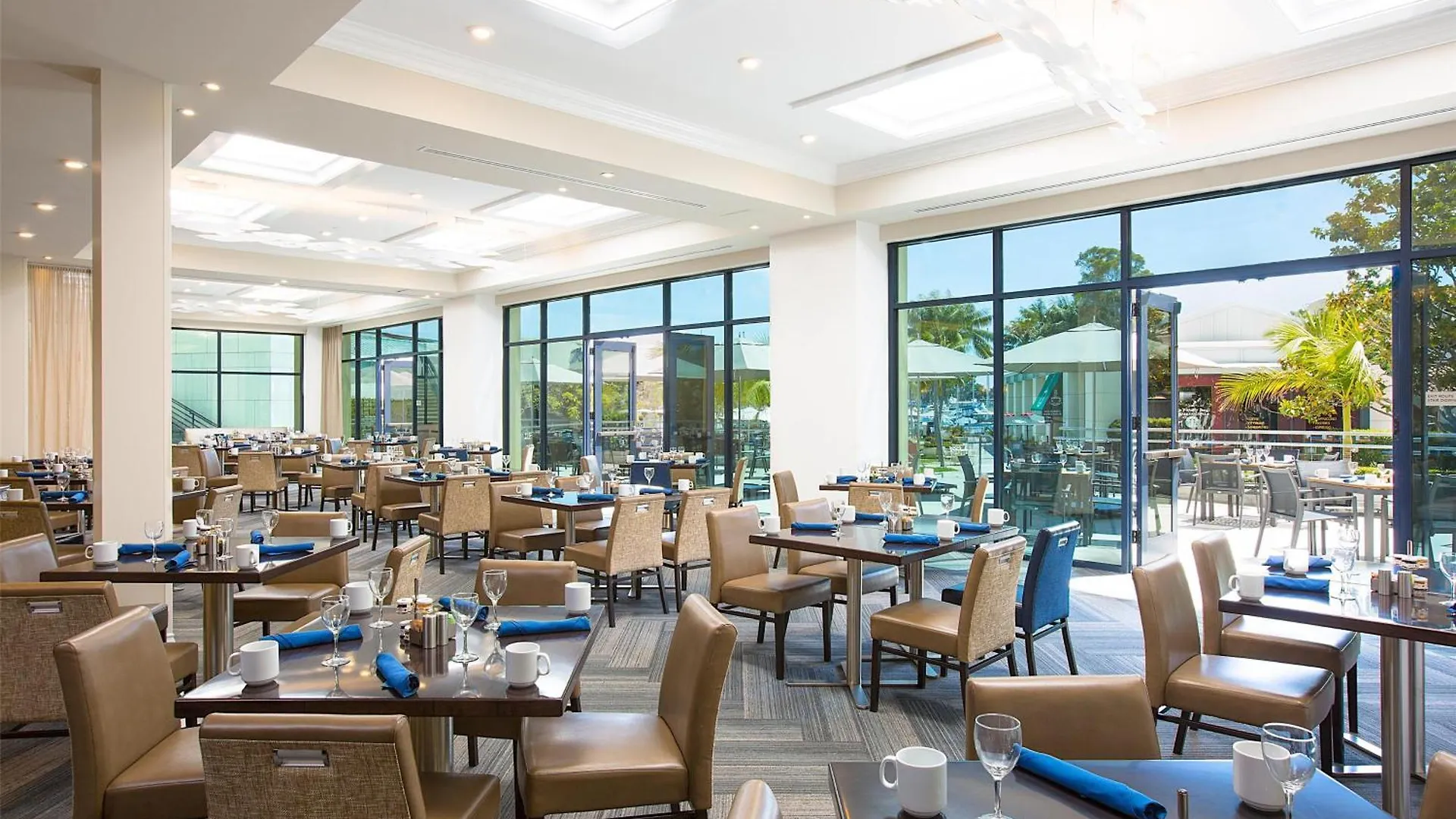 Manchester Grand Hyatt Hotel 4*