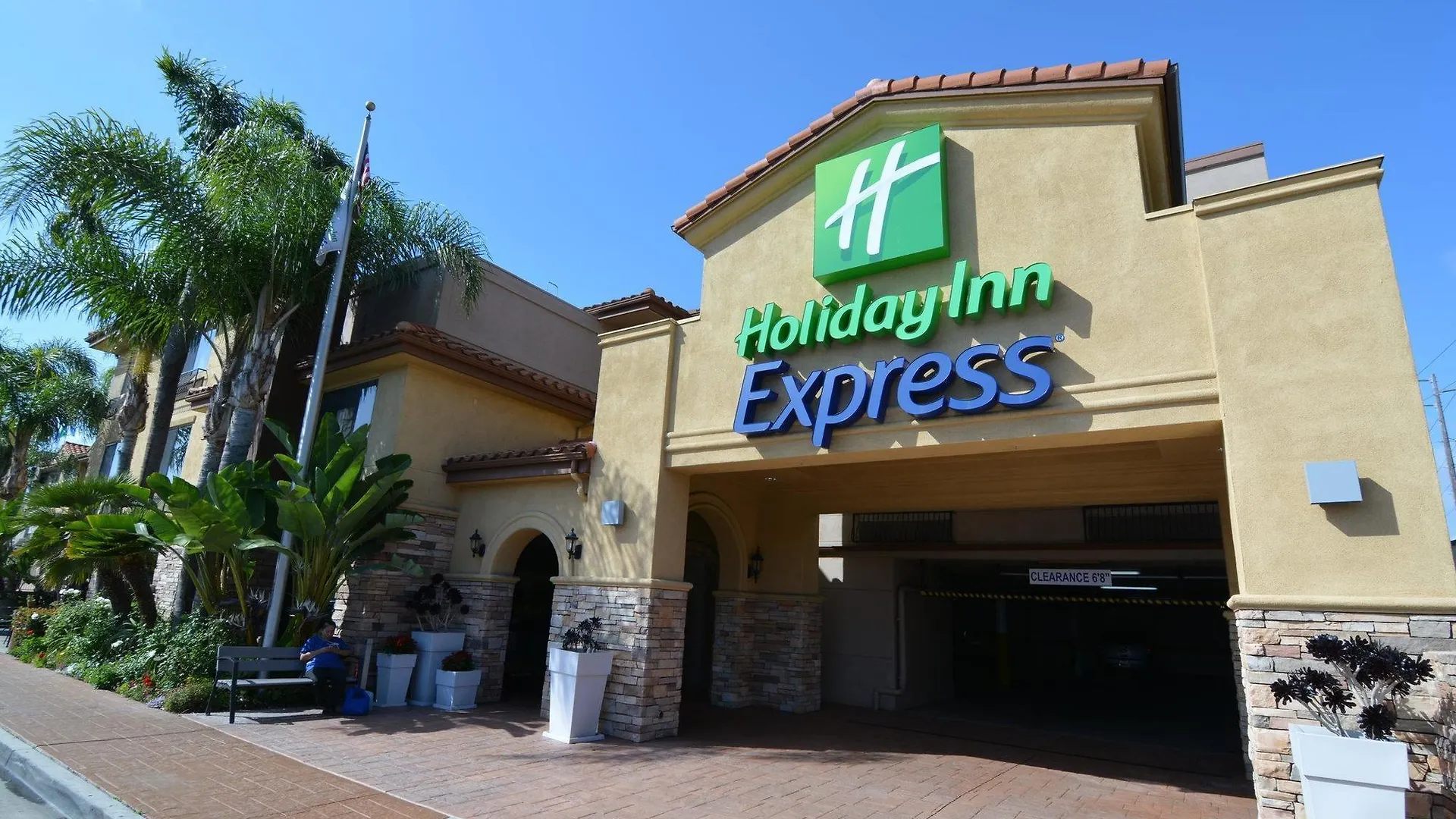 Hotel Express - Sea World Area By Ihg 2*