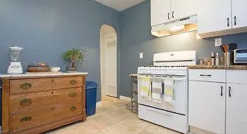 Apartment Solar Powered Spanish Charmer *