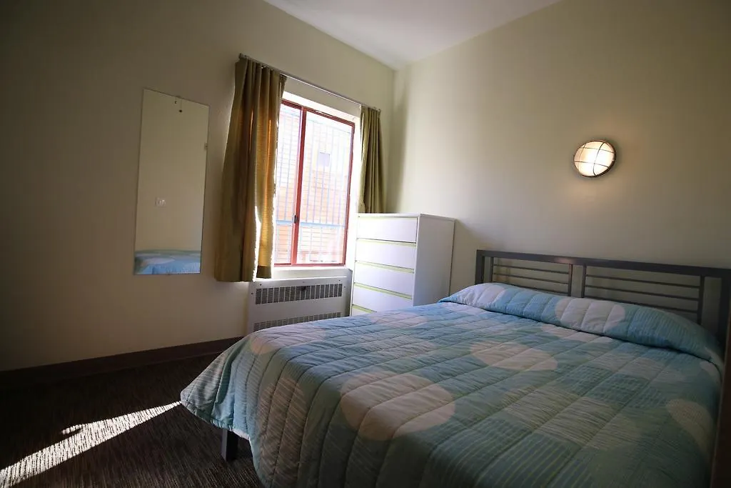 Aparthotel Vantaggio Suites 2*