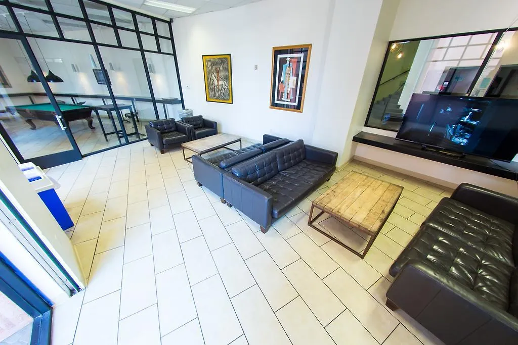 Vantaggio Suites