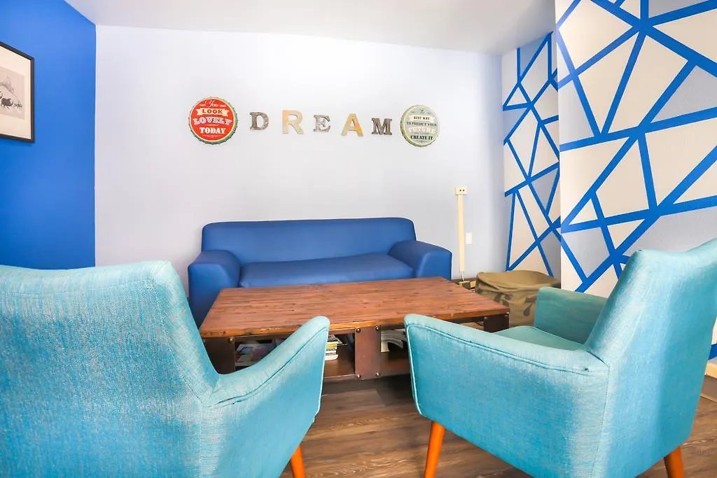 Aparthotel Vantaggio Suites 2*