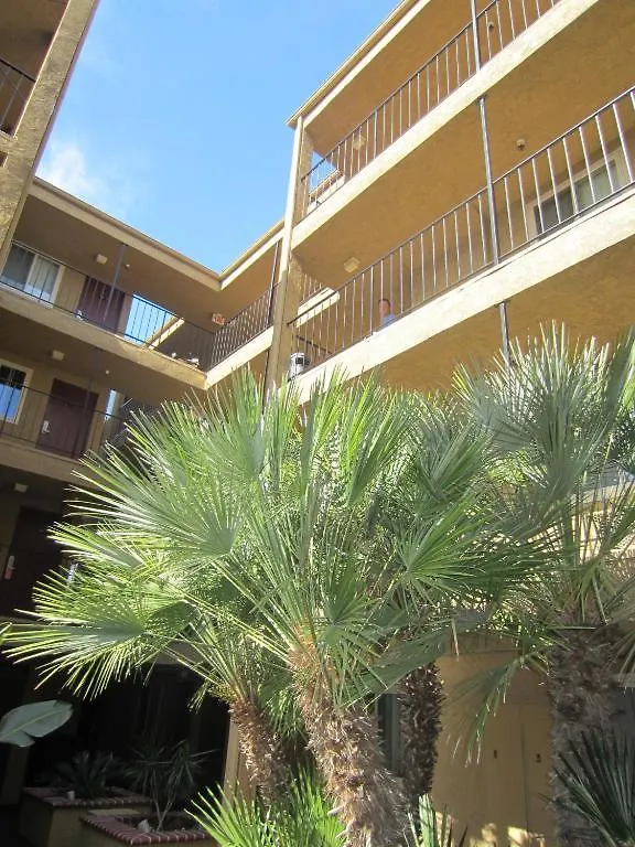 West Park Inn- Extended / Weekly Rates Available 여관 2*