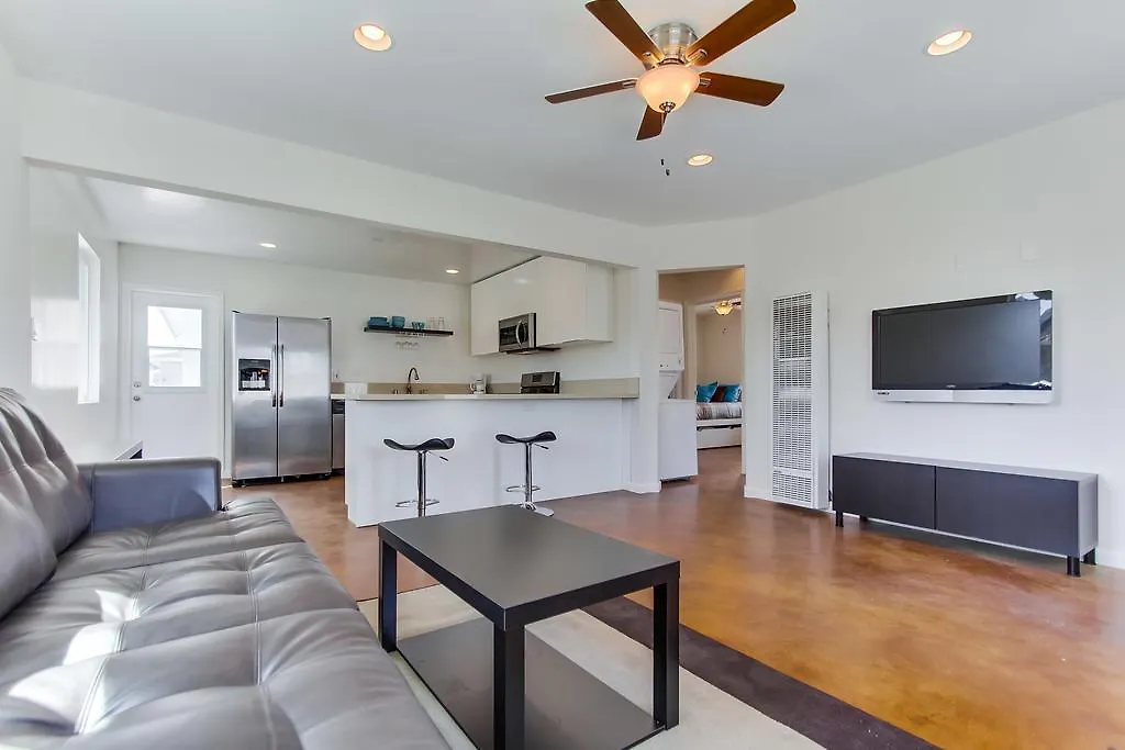 Semesterbostad Contemporary Sunset Cliffs Beach
