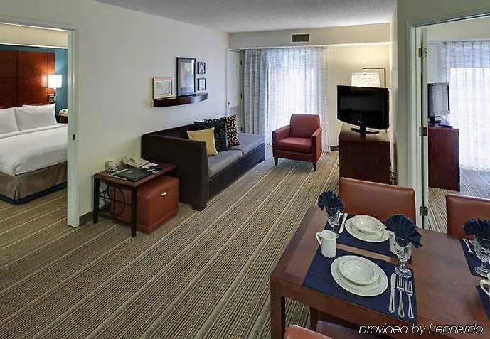Hotell By Marriott Downtown 3*